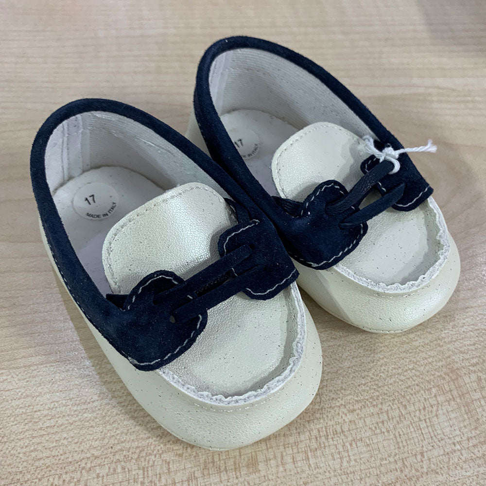 
  Schuhe aus der Ambarabà Kinderkleidungslinie, aus sehr weichen Materialien und
  mit Handwerks...