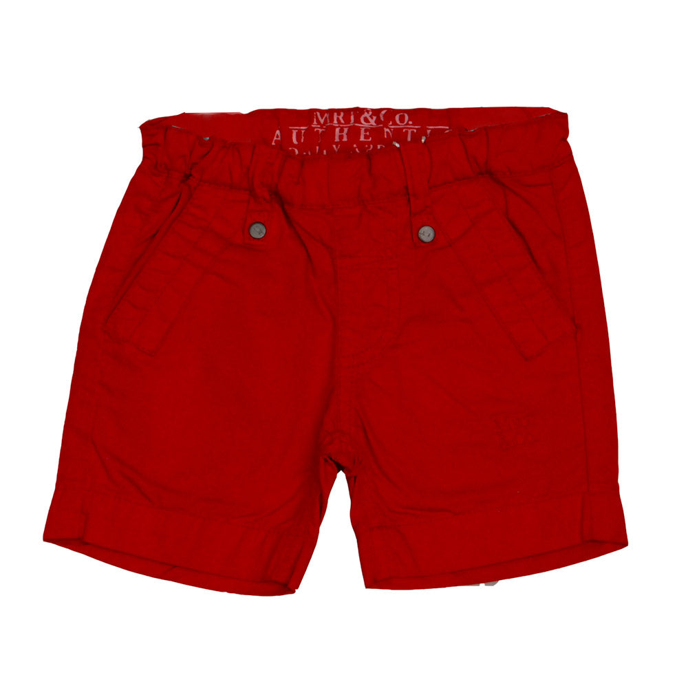 
  Bermudashorts aus der Mirtillo Kinderkleidungslinie. Einfarbig mit Taschen an den Seiten.
  Ta...