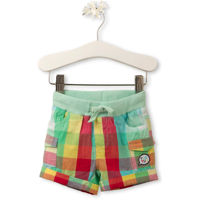 
  Shorts aus der Tuc Tuc Kinderkleidungslinie mit wunderschönem Karomuster
  grüne Boden- und Se...